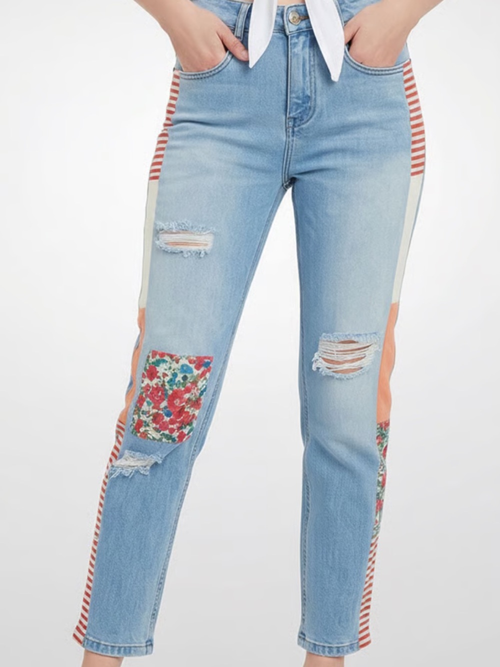HELLESSY - Straight Fit, mid-rise jeans size 2 (100% silk patches)